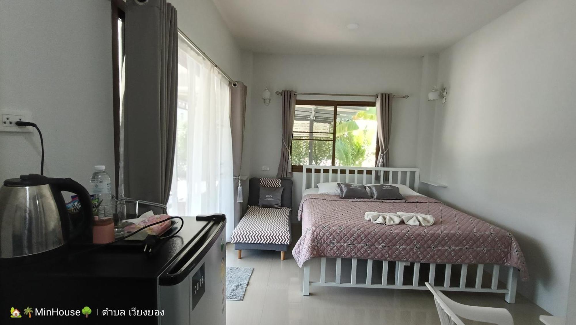 Min House Hotel ลำพูน ภายนอก รูปภาพ