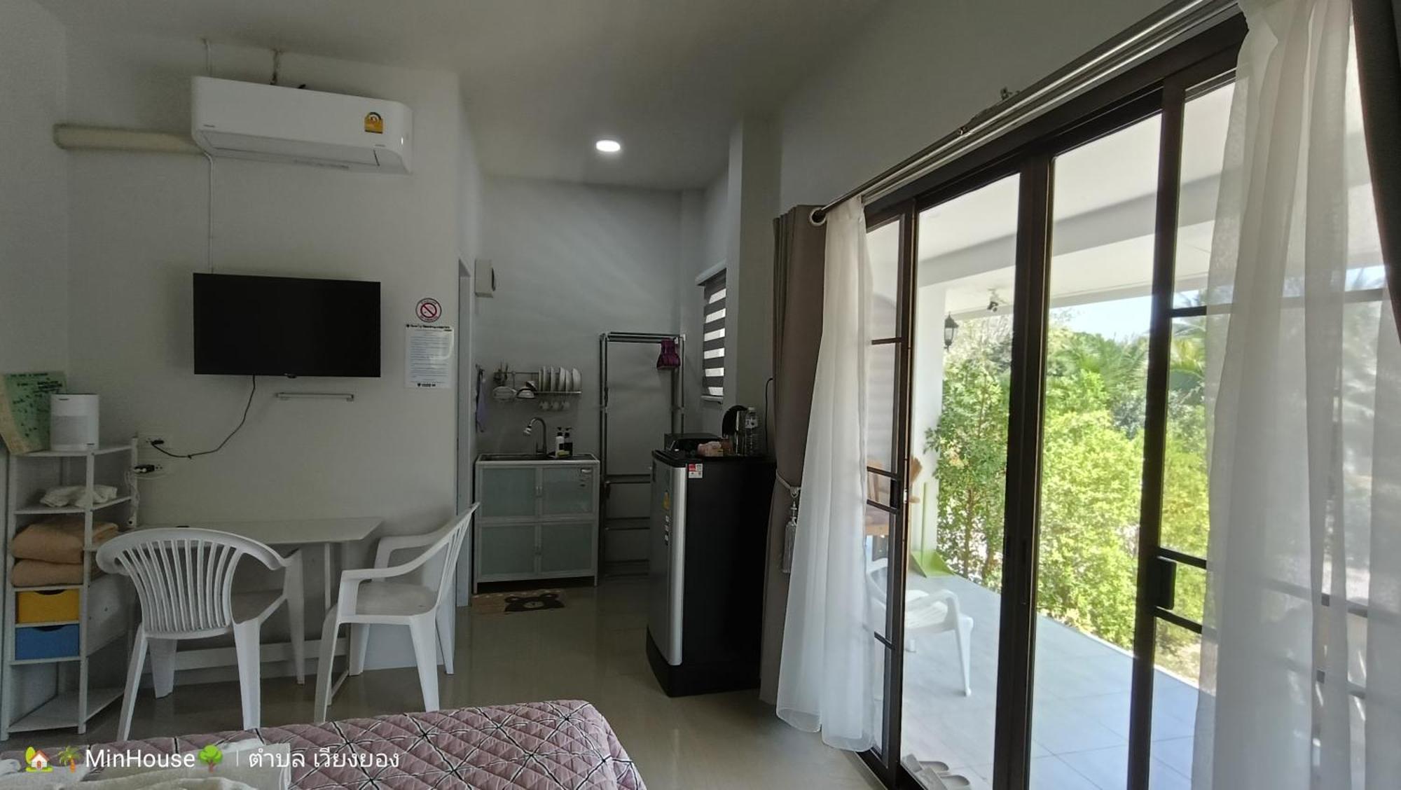 Min House Hotel ลำพูน ภายนอก รูปภาพ